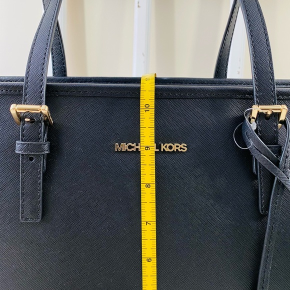 Michael Kors Jet Set Travel Tote - Picture 11 of 11